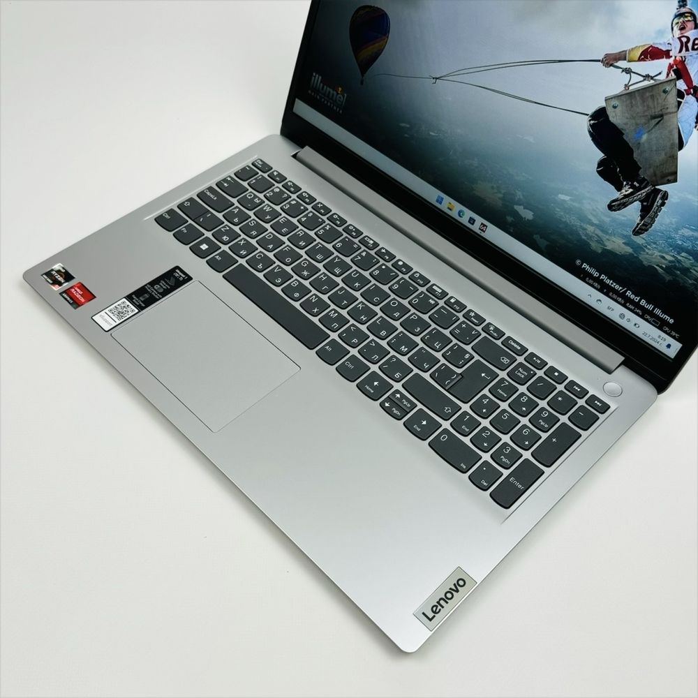 Lenovo IdeaPad/Ryzen 7 5700U/512GB NVMe/16GB RAM/15,6” IPS