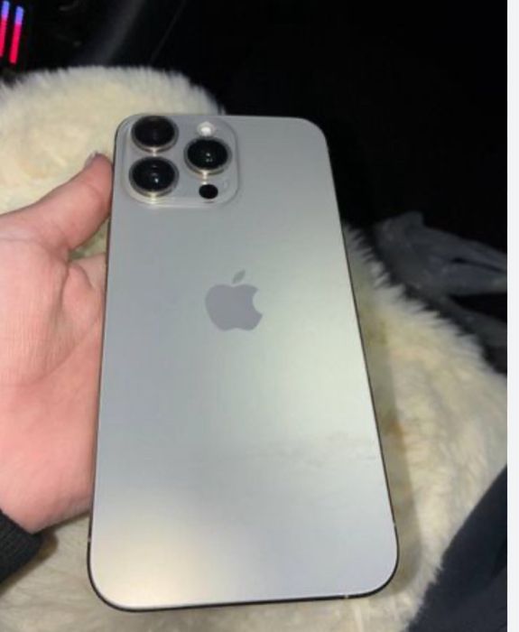 Iphone 15 Pro Max 85%