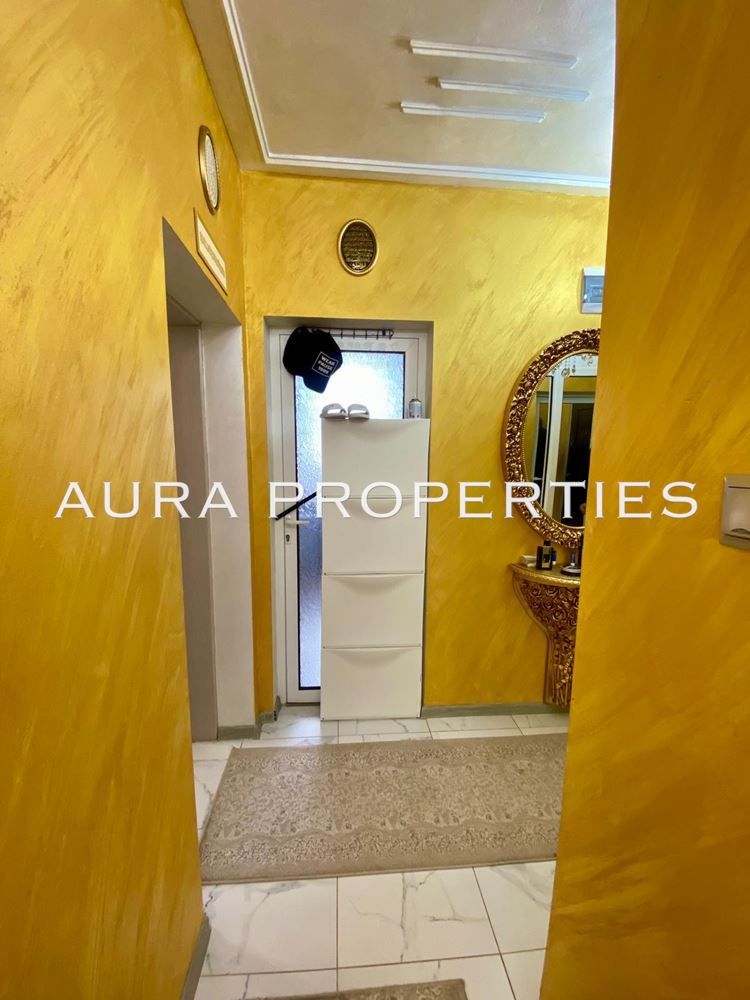 Продава се Тристаен апартамент в Разград, Васил Левски - 100 кв.м за 1326 €/кв.м - Снимка #5