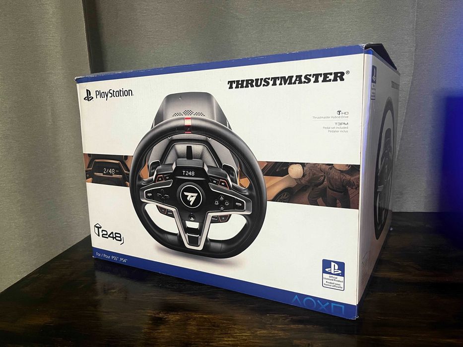 Волан с педали Thrustmaster t248-p PC/playstation като нов