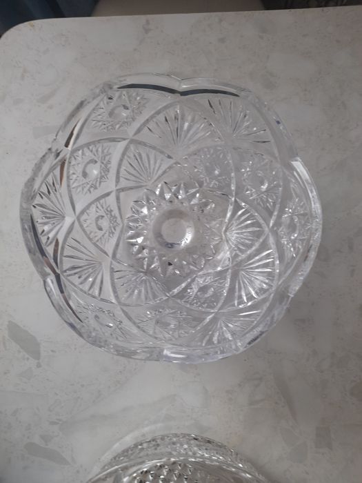 Продам  салатницы