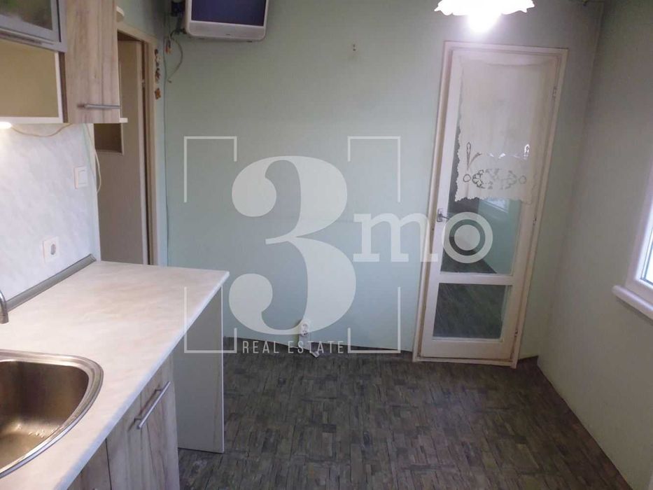 Продава се Двустаен апартамент в София, Люлин 8 - 65 кв.м за 2139 €/кв.м - Снимка #5