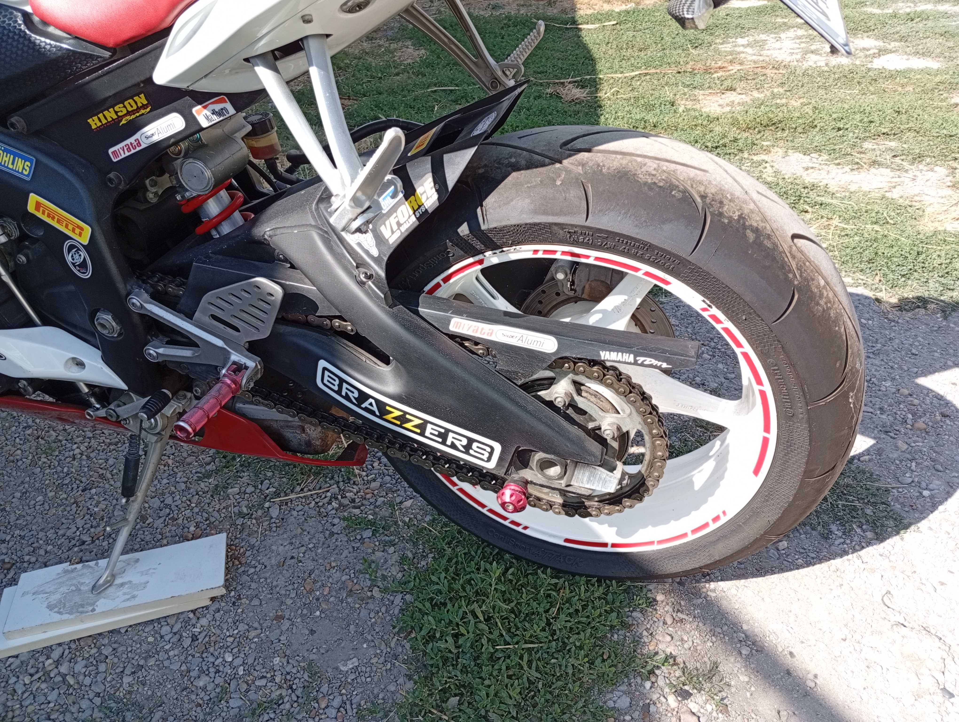 Yamaha R6 година 2007