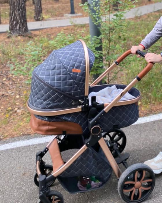 Коляска детская прогулочная