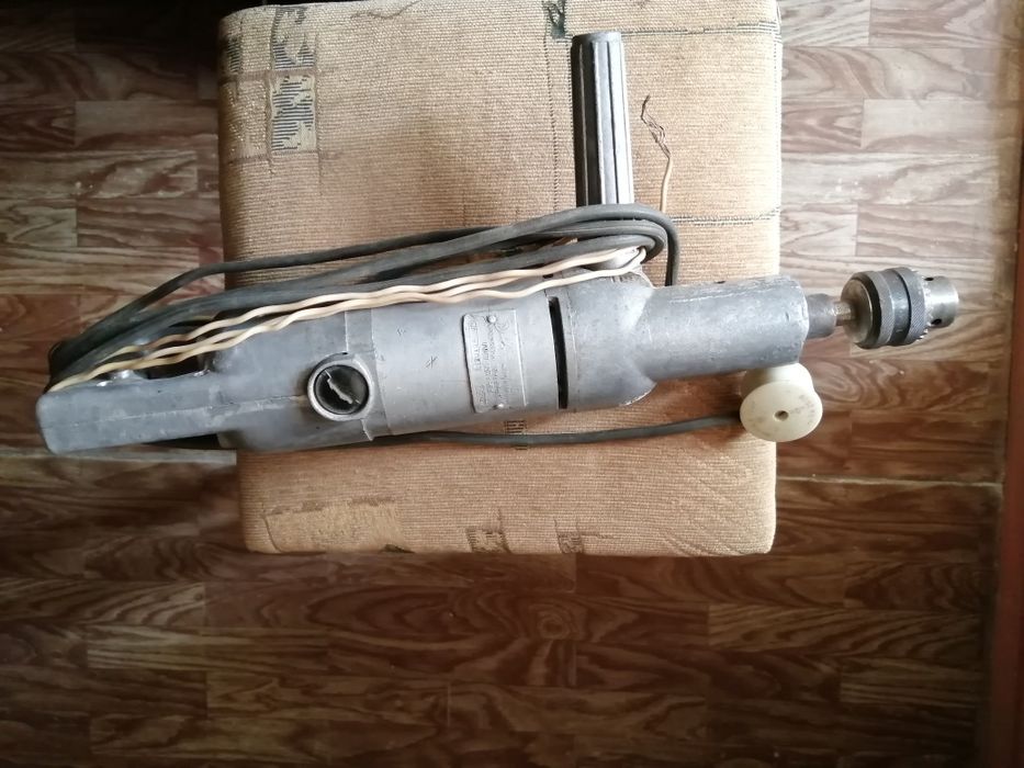 Электродрель советская