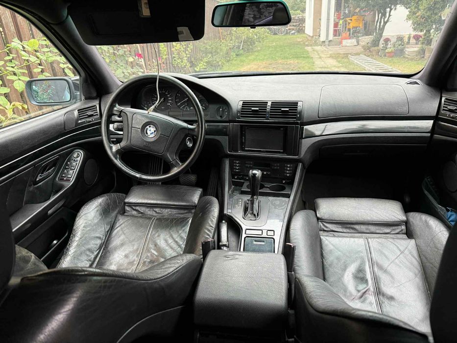 Vand sau dezmembrez BMW e39