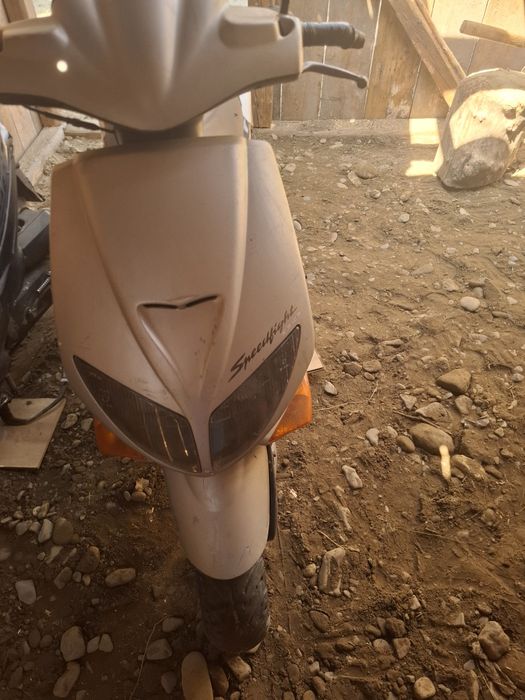 Vând scuter peugeot