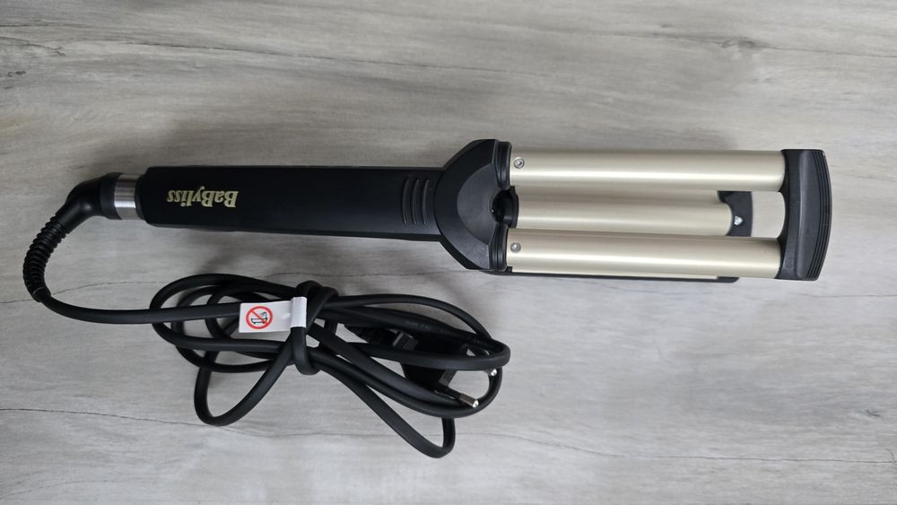 Vând placă de ondulat (valuri) BaByliss