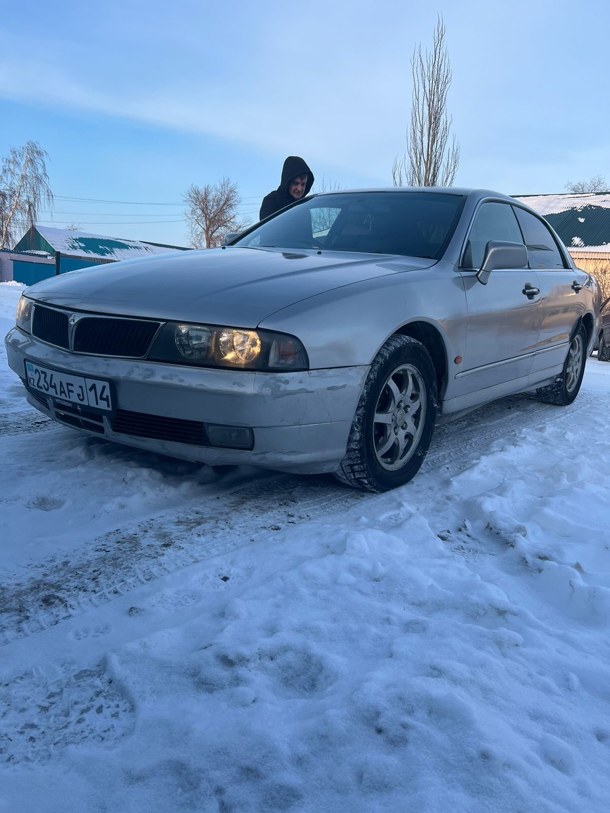 Продам отличную машину mitsubishi diamant