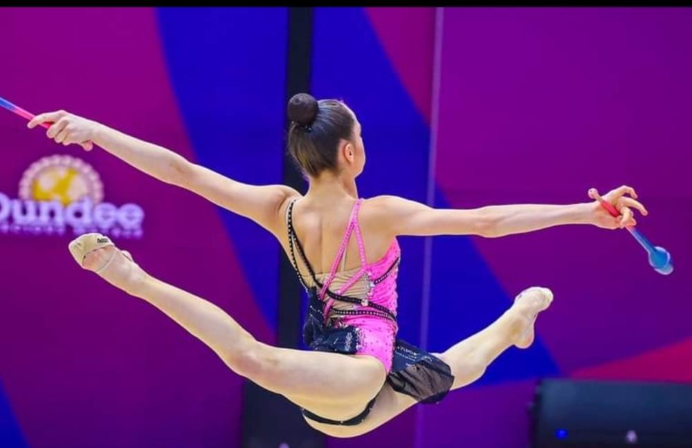 Трико художествена гимнастика