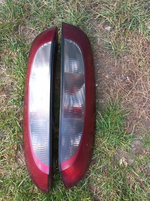 Vand stopuri spate opel corsa c rosu