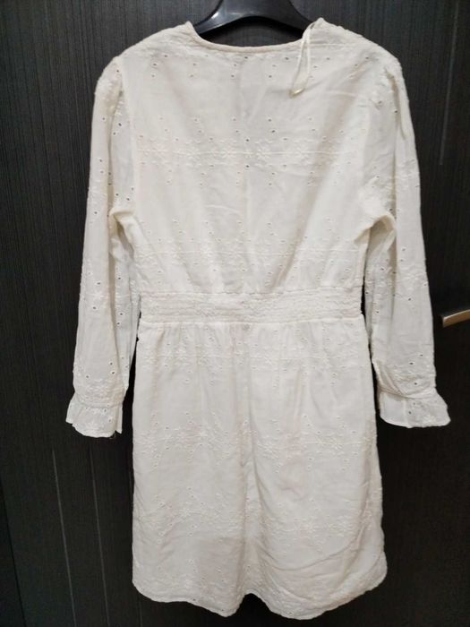 Рокля с изрязан гръб,рокля с 3/4 ръкав