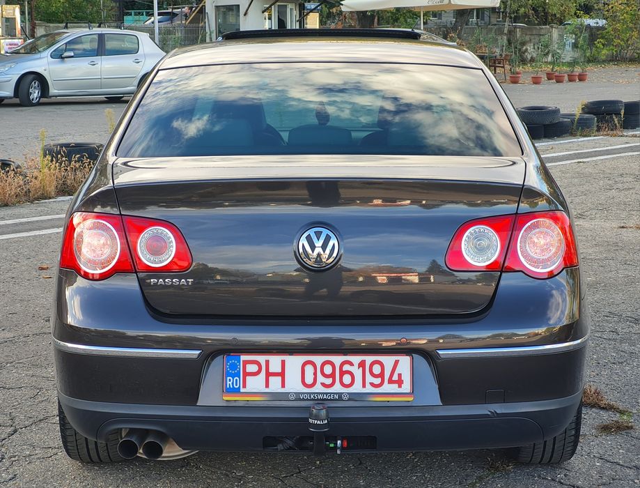 VW Passat * MoccaBrown * Navi , Trapă , Piele , Park Assist , Jante17