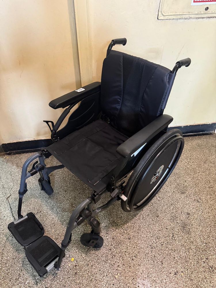 Scaun din aluminiu 42 cm handicap dizabilitati (ca nou)