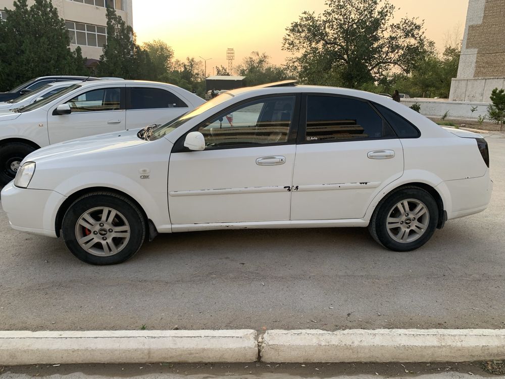 Lasetti1.8 avtamat metan 90 talik 3 pok kondior lyuk iwlaydi