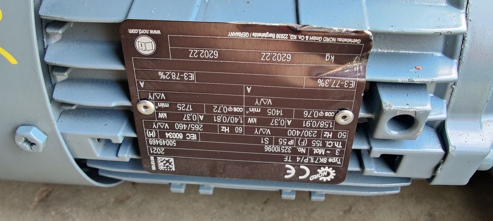 Motor electric trifazat cu reductor, 0.37kW, 56rpm, 380V