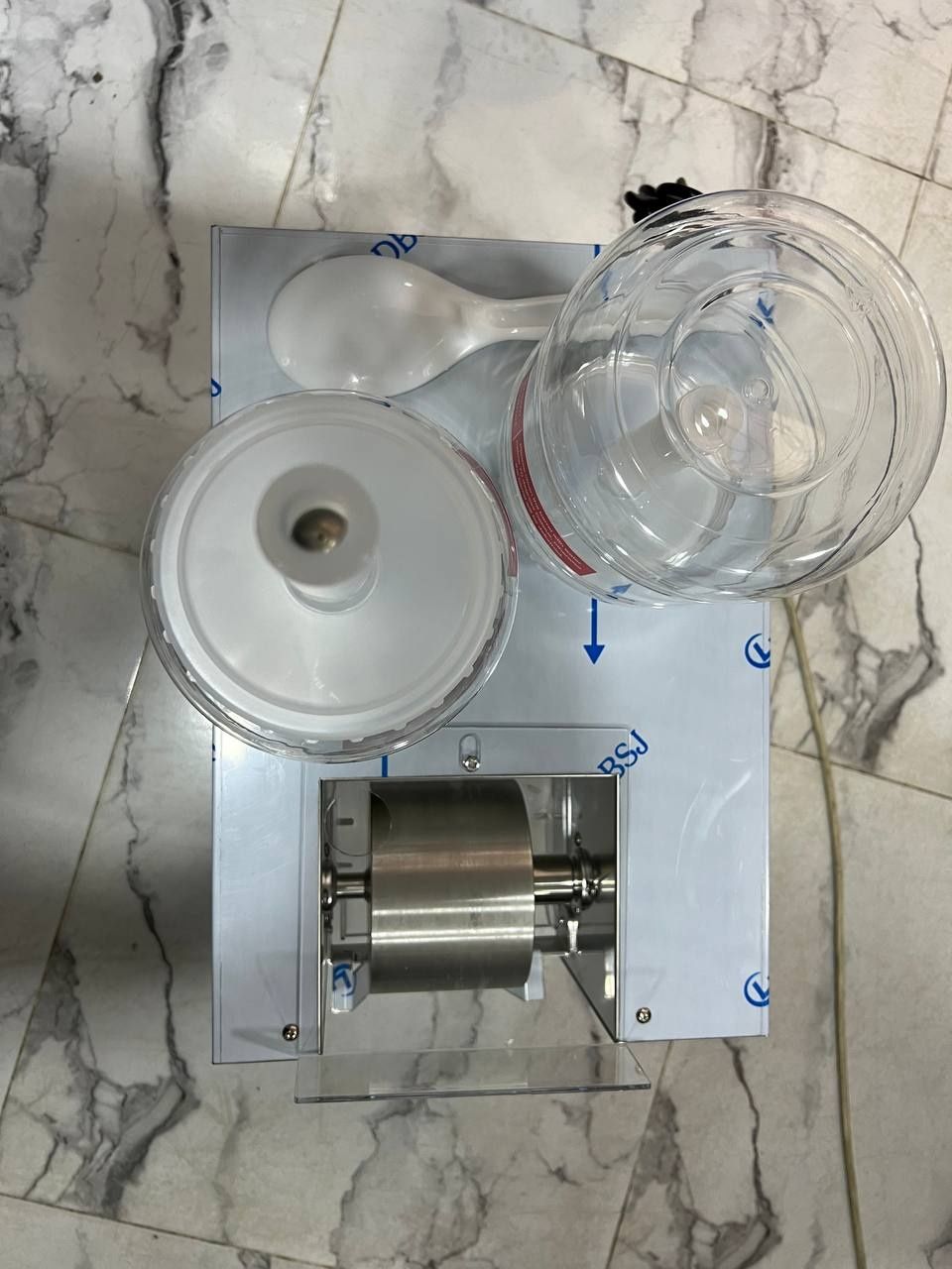 ice maker marojni aparad