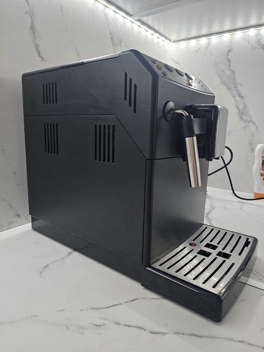 Vand espressor Philips automat in stare excelenta