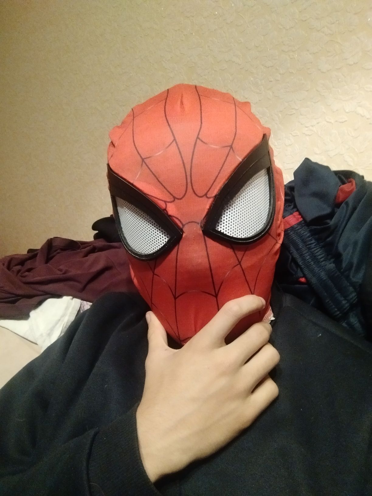 Продам маску человека паука со съемными линзами ручной работы