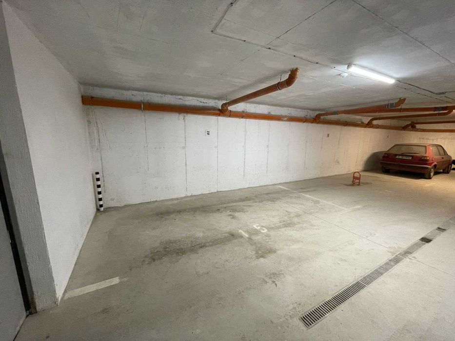 Дава под Наем ПАРКОМЯСТО - Дървеница