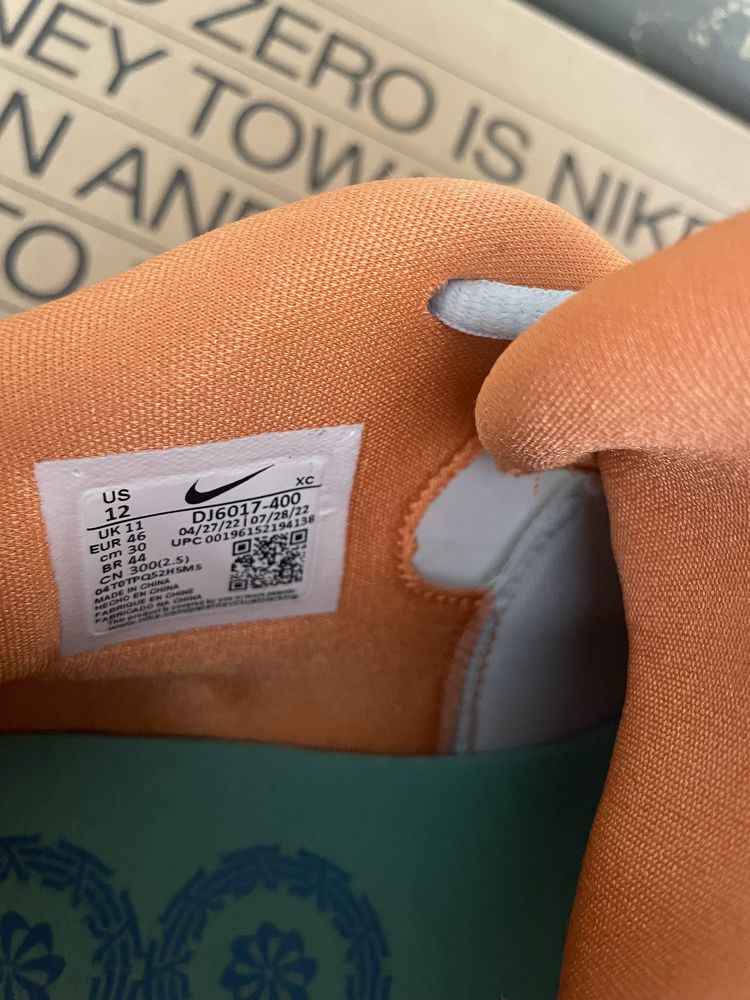Vind nike model Kyrie 8 marimi 45,46 pret 250 ron ultimile bucati