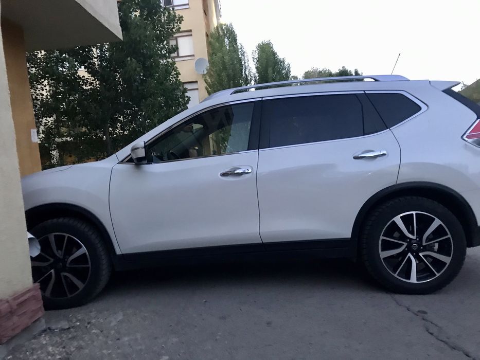 Продам Ниссан Х-трайл 2018 года или обменяю на квартиру, коммерческую