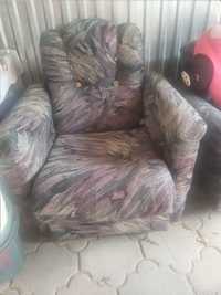 Продам диван раскладывается и 2 кресла  в отличном состоянии мебель со