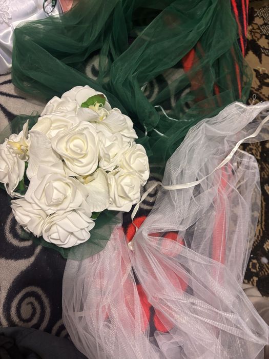 Aranjamnet nunta de pus pe masina