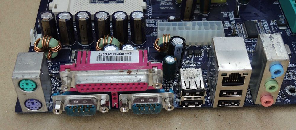 Foxconn 600A01-6LRS VIA Apollo KT600 Socket 462/A Testat