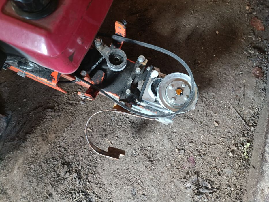 Cositoare cu lamă de 1 metru cu DEFECT.