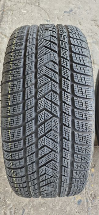 4 anvelope iarna Pirelli 285/40/22.Pret pe bucata
