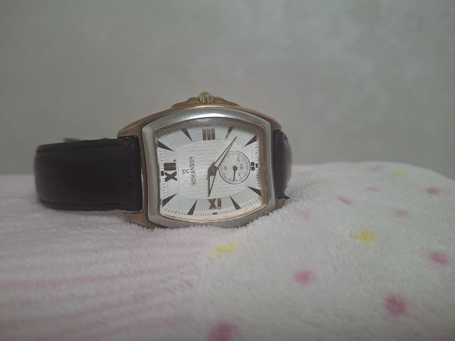 Продам часы в отличном состоянии.