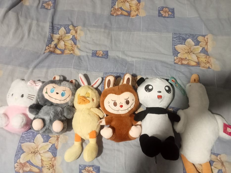 Продам мягкие игрушки новые.