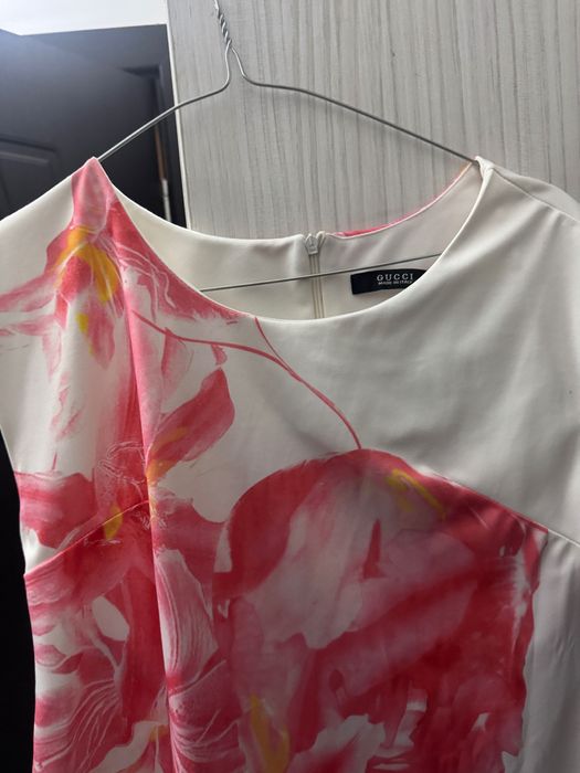 Рокля в бяло и розово