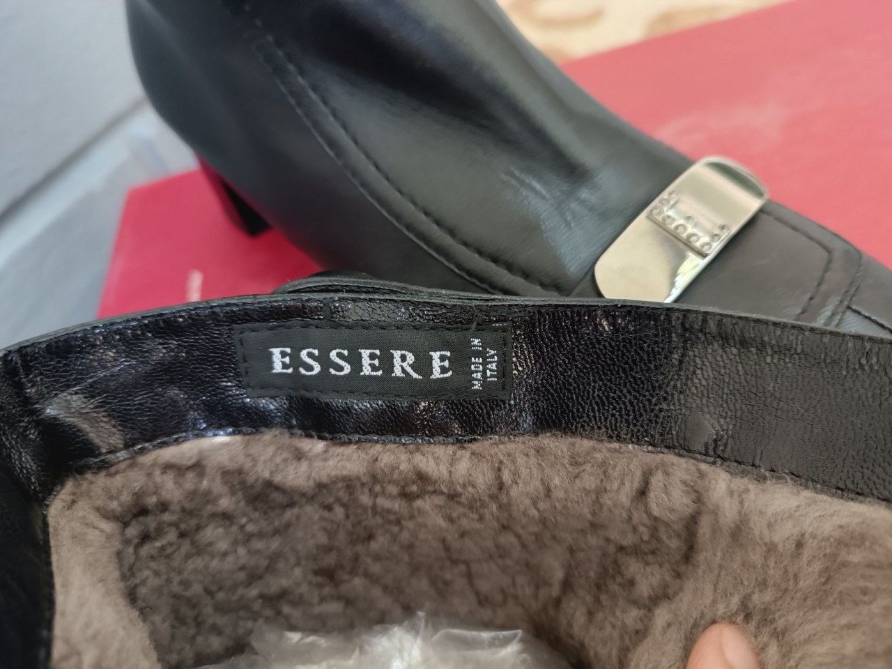 Женские сапоги ESSERE
