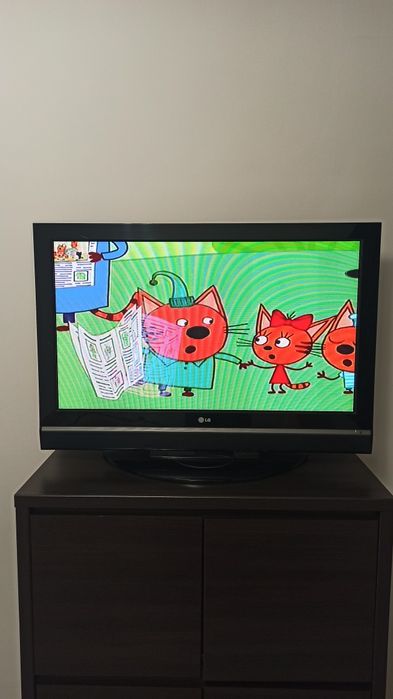 Продам 2 телевизора. LG