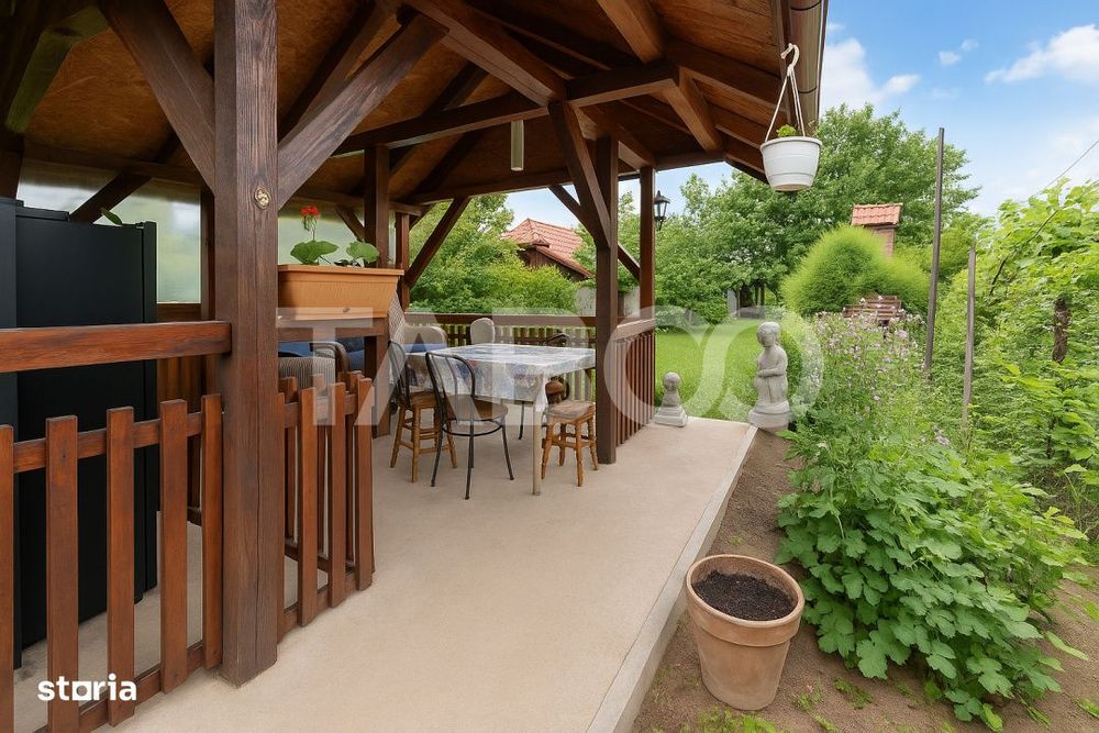 Casa de vanzare str Paltinului nr 28  Vasile Aaron 3 camere si teren