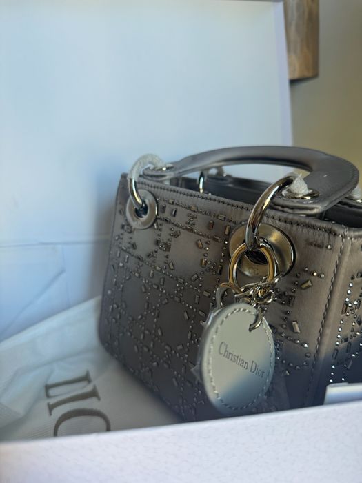 Lady Dior Mini чанта bag чисто нова в черно и сиво