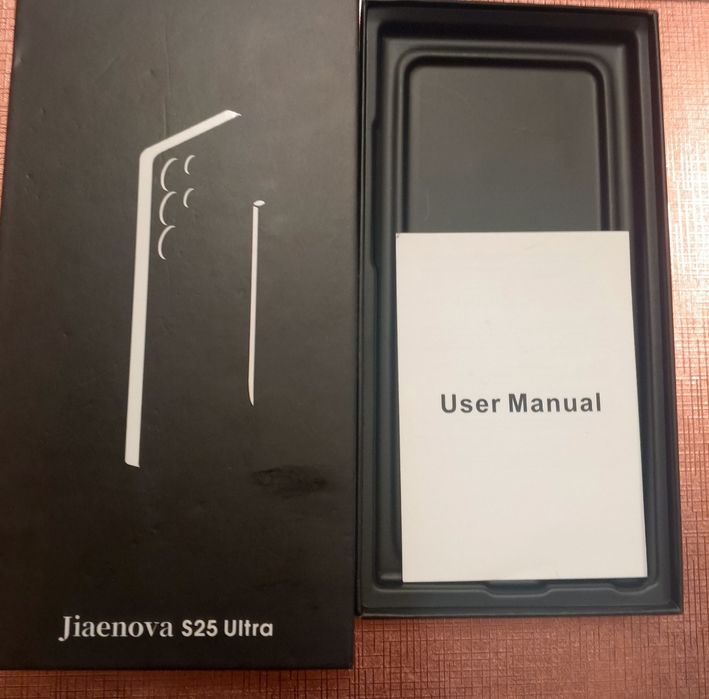 Yangi telefon sotiladi