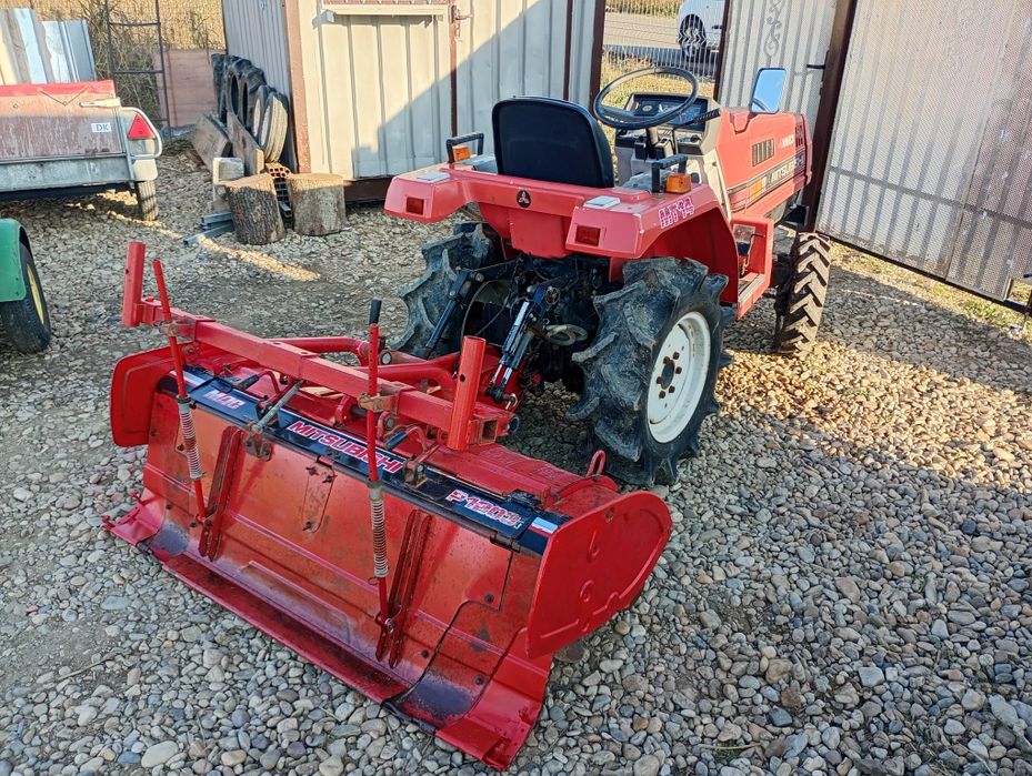 Tractor/tractoras  japonez cu freza