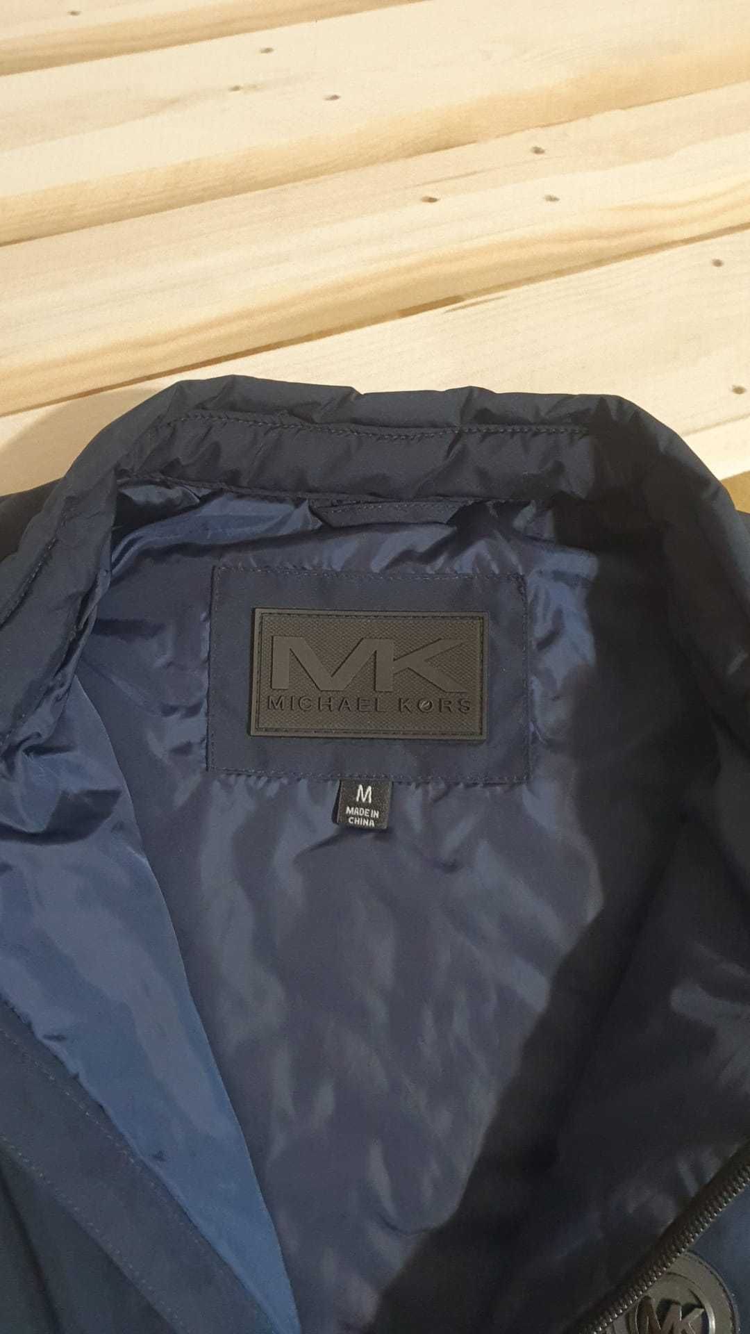 Vand vesta barbat Michael Kors masura M originala noua cu eticheta