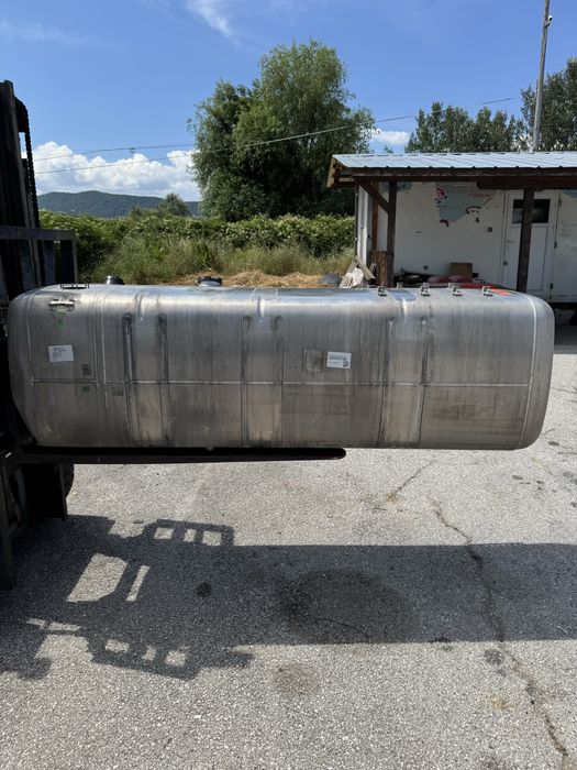 Резервоар за Мерцедес Актрос,Mercedes Actros 790л дизел+120л адблу