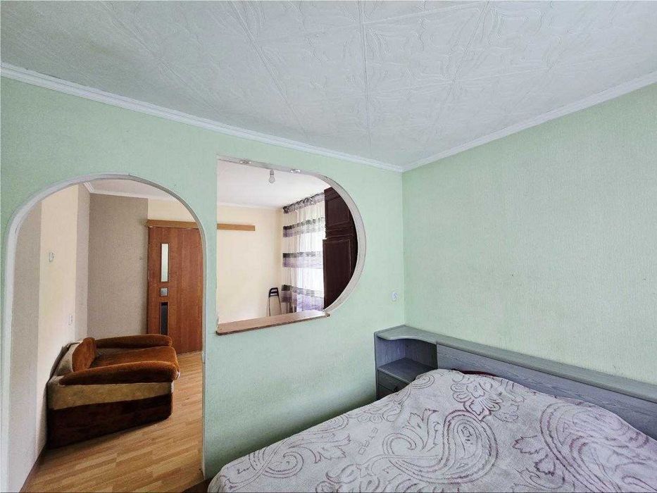 **Продам 2х-студию во 2 мкр р-н Омскпласта