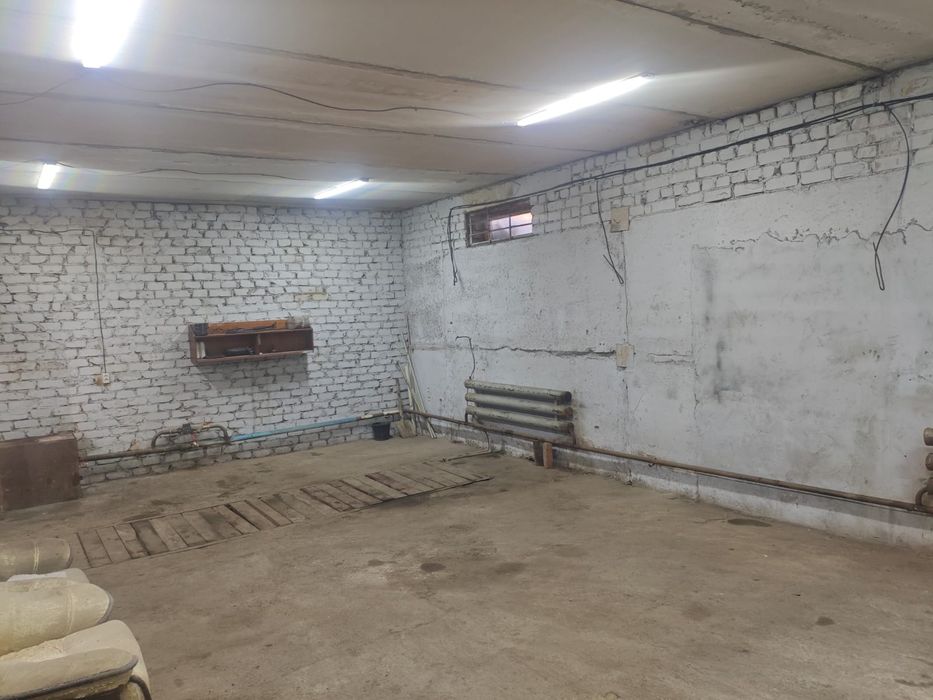 Продам бокс 70кв.м