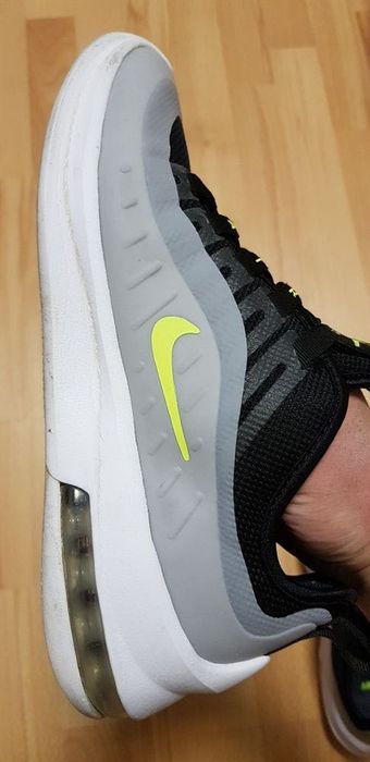 Nike Air Max Axis 42.5