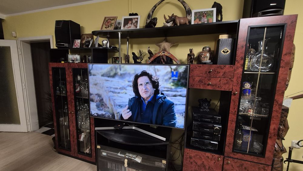 Продавам холна секция