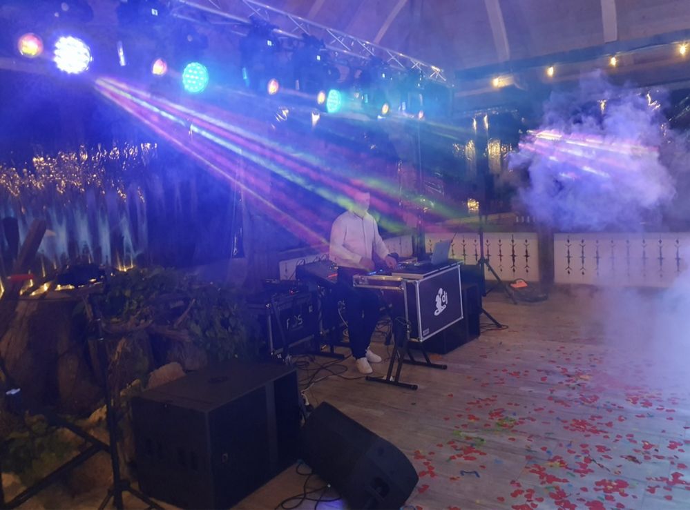 DJ Evenimente Nunta, Botez - Sonorizare Lumini Gheata Carbonica