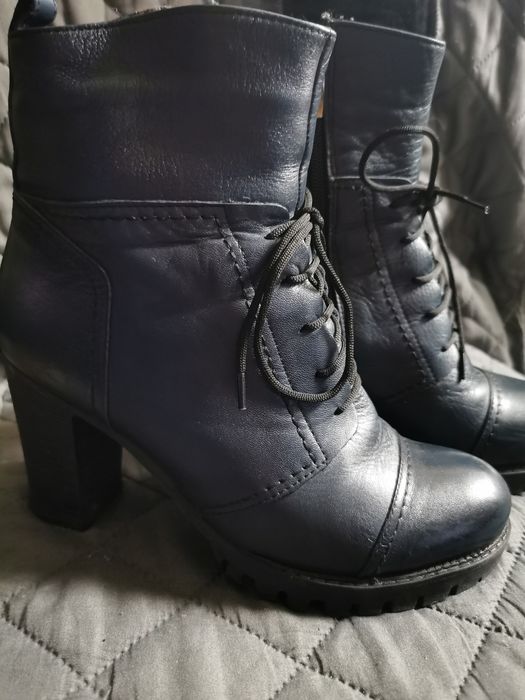 Боти от естествена кожа