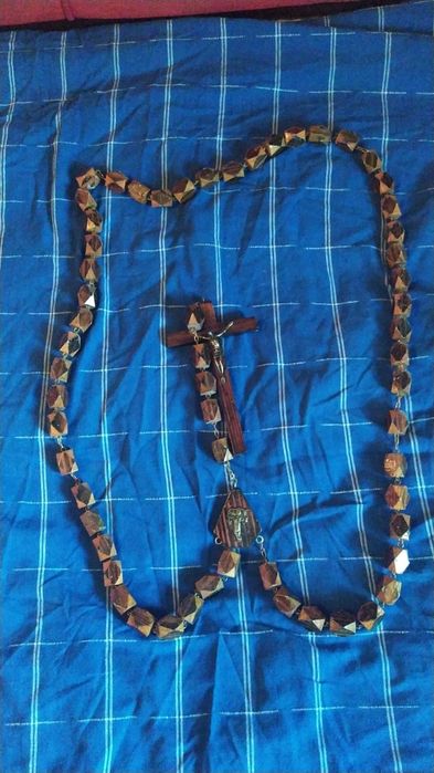 vand doua rozarii si doua cruci de bronz