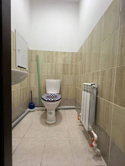 Sergeli 8xudud 2/3/7 kvartira sotiladi 68m² 3xona qisa bóladi